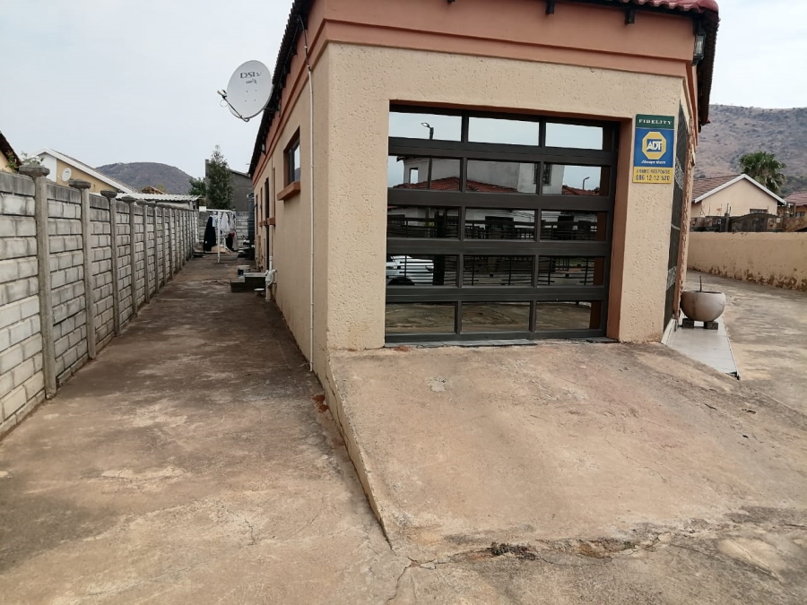 3 Bedroom Property for Sale in Tlhabane West North West